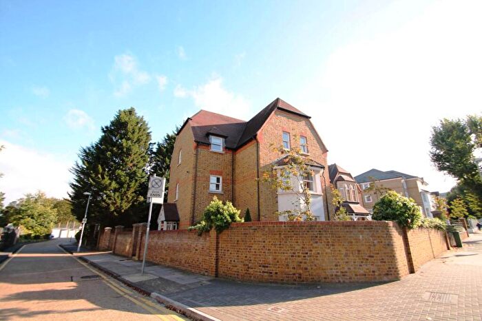2 Bedroom Flat To Rent In Church Court, Dolphin Close, Surbiton, KT6
