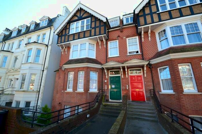1 Bedroom Flat To Rent In Jevington Gardens, Eastbourne BN21