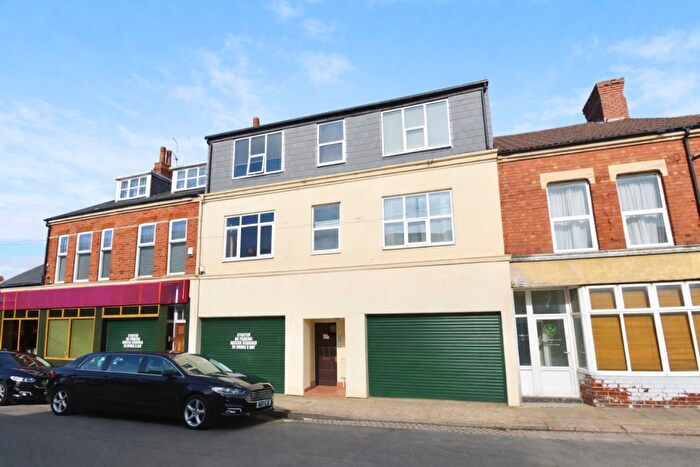 1 Bedroom Flat To Rent In Balmoral Road, Kingsthorpe, Northampton, NN2