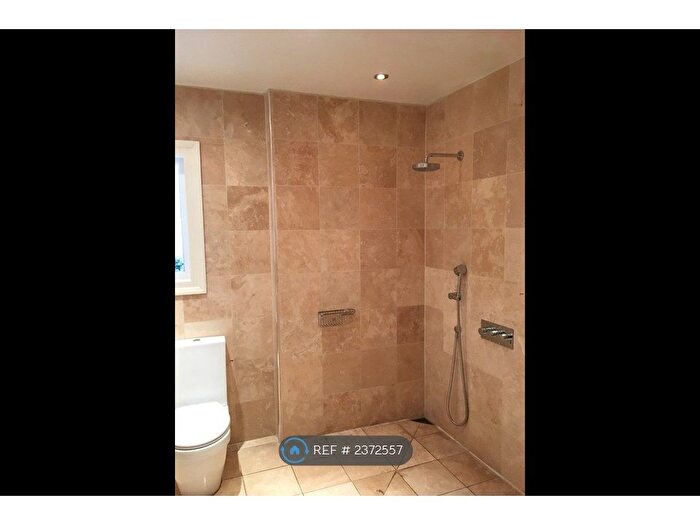 2 Bedroom Flat To Rent In Louisville Road, London, SW17