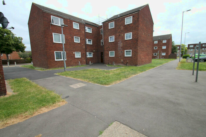 1 Bedroom Flat To Rent In Exeter Road, Dagenham, London, RM10