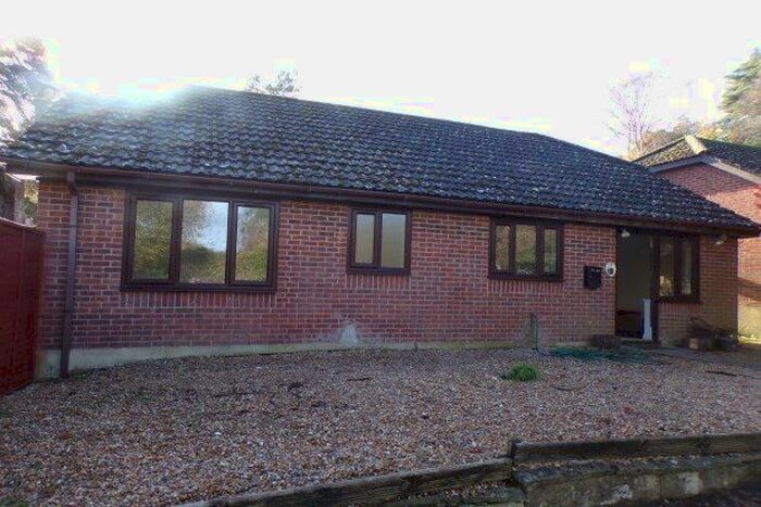 2 Bedroom Bungalow To Rent In Hurn Road, Ringwood, BH24