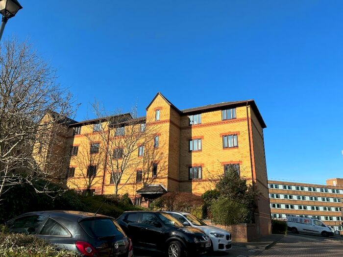 1 Bedroom Apartment To Rent In Redcliff Mead Lane, Bristol, BS1