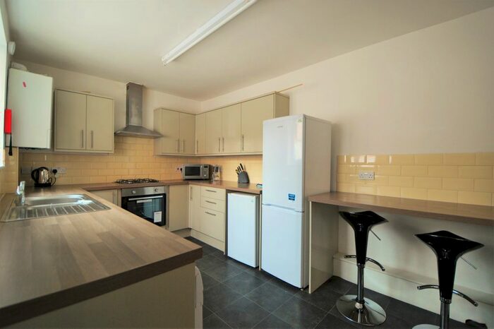 5 Bedroom Terraced House To Rent In Ayresome Park Road, Middlesbrough, TS5