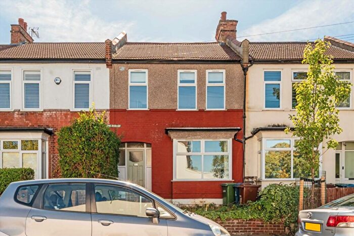3 Bedroom House To Rent In Kingsley Road, Harrow, HA2