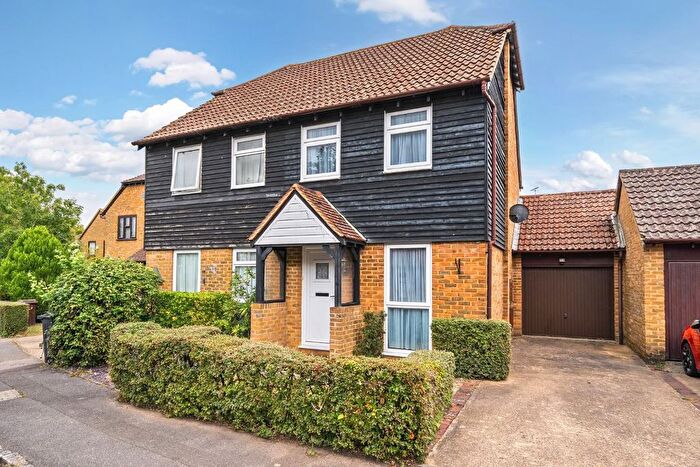 2 Bedroom Semi-Detached House For Sale In Dragonfly Close, Ashford, TN23