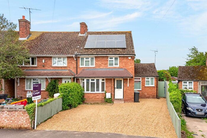 4 Bedroom End Of Terrace House For Sale In Tithe Barn Road, Wootton, MK43