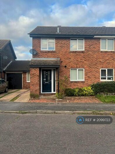 3 Bedroom Semi-Detached House To Rent In Lagonda Close, Newport Pagnell, MK16