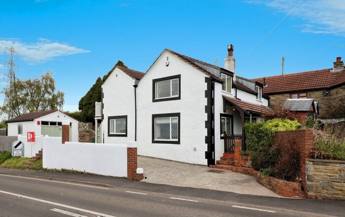 3 Bedroom Link Detached House For Sale In High Lane, Ridgeway, Sheffield, S12