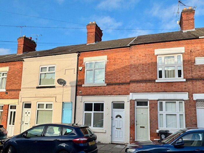 4 Bedroom Terraced House To Rent In Wordsworth Road, Leicester, LE2