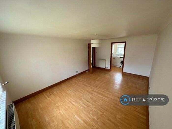 1 Bedroom Flat To Rent In Strathclyde Road, Dumbarton, G82