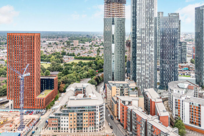 2 Bedroom Apartment For Sale In City Road East, Manchester, M15