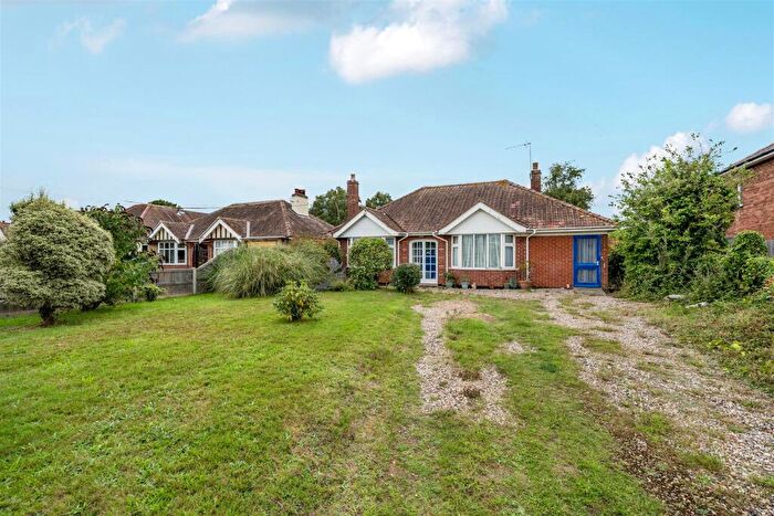 2 Bedroom Detached Bungalow For Sale In Holbrook Road, Stutton, Suffolk, IP9