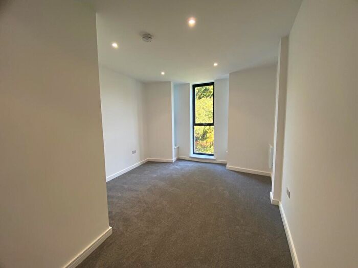 2 Bedroom Apartment To Rent In Knightsbridge Court, Chesterfield, S40