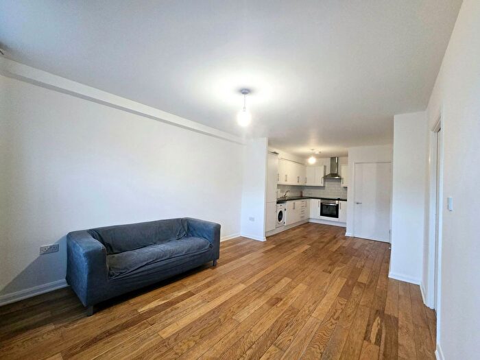 1 Bedroom Flat To Rent In Camberwell Road, London, SE5