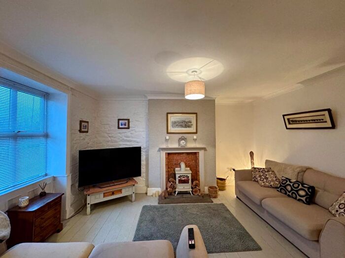 2 Bedroom End Of Terrace House For Sale In Lowerhouse Lane, Burnley, BB12