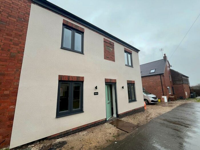 3 Bedroom Semi-Detached House To Rent In New Street, Donisthorpe, DE12