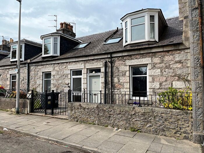 2 Bedroom Terraced House To Rent In West Mount Street, Rosemount, Aberdeen, AB25