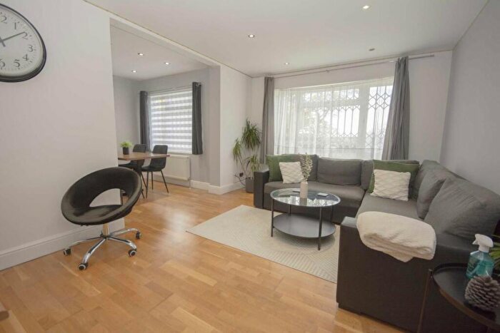 1 Bedroom Flat To Rent In Sunningfields Road, London, NW4