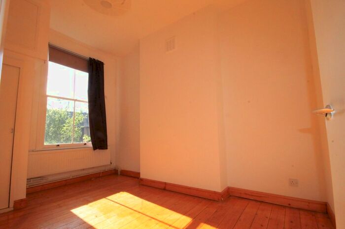 4 Bedroom Flat To Rent In Lansdowne Drive, London Fields, E8