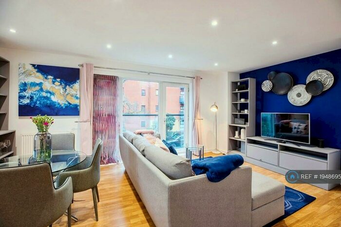 2 Bedroom Flat To Rent In Calypso Crescent, London, SE15