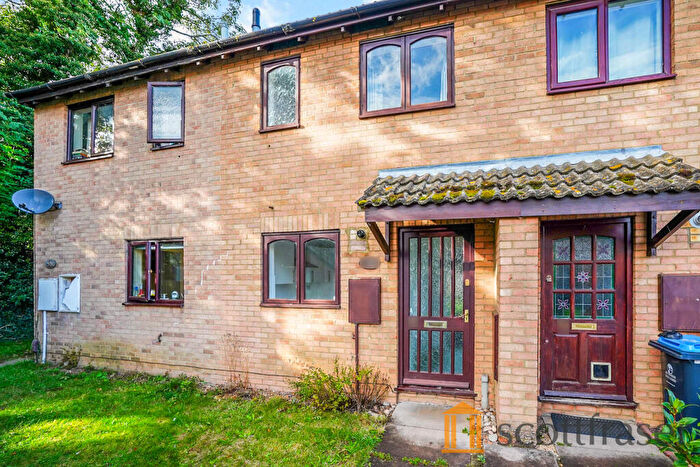 2 Bedroom Terraced House To Rent In Dovehouse Close, Eynsham, OX29