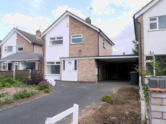 3 Bedroom Detached House To Rent In Yelverton Avenue, Leicester, LE5