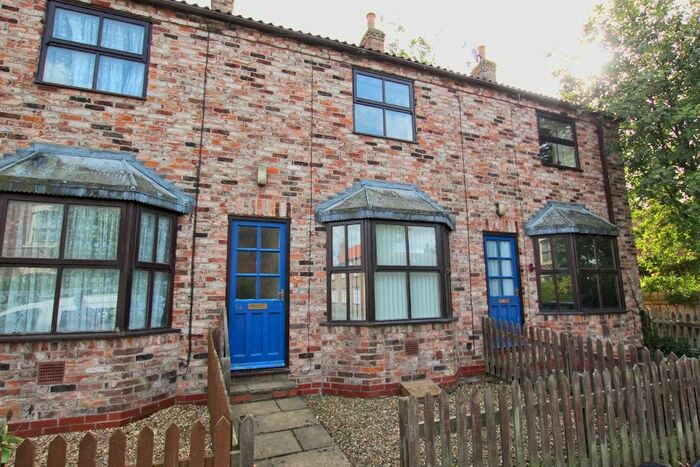 2 Bedroom Property To Rent In East Street, Leven, Beverley, HU17