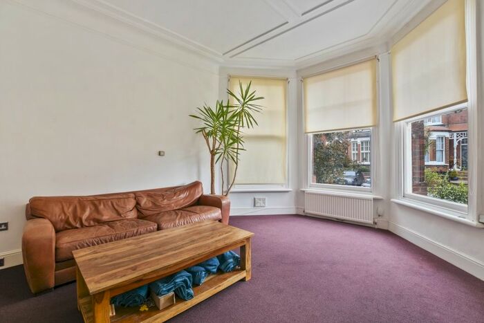 1 Bedroom Flat To Rent In Church Crescent, Muswell Hill, N10