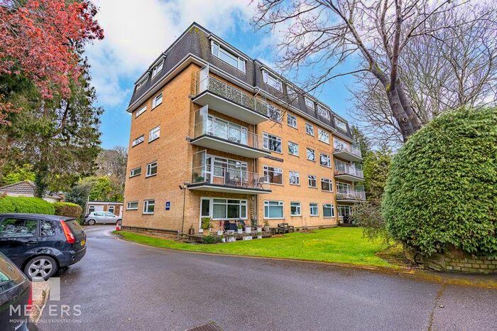 2 Bedroom Apartment For Sale In St. Valerie Road, Bournemouth, BH2