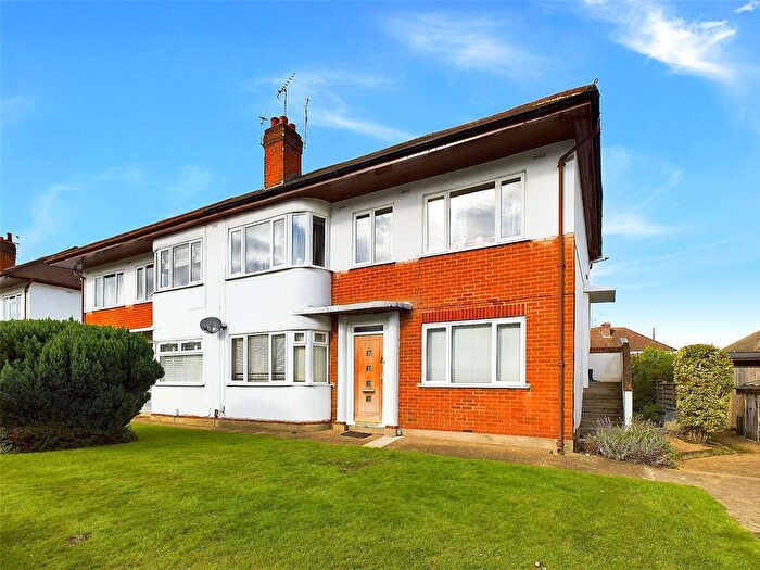 2 Bedroom Maisonette For Sale In Fulwood Gardens, Twickenham, TW1