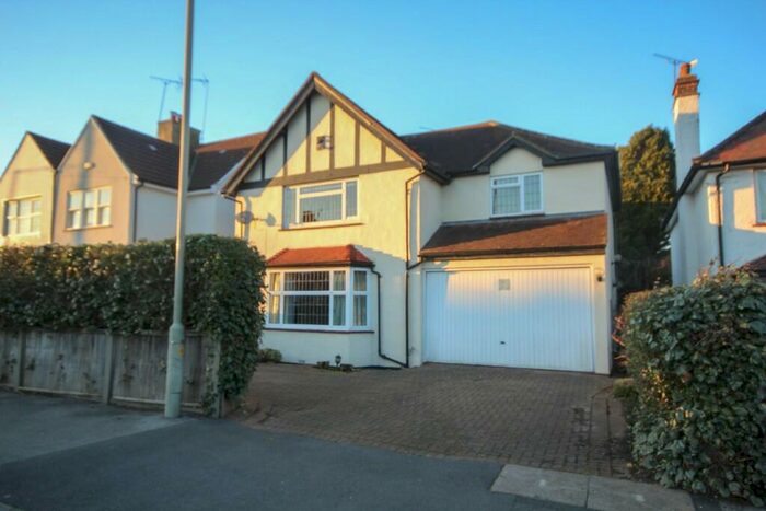 4 Bedroom House To Rent In Woodman Road, Brentwood, Essex, CM14