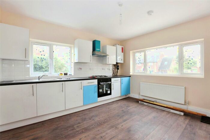 2 Bedroom Bungalow For Sale In Rochester Way, Twyford, Banbury, Oxfordshire, OX17