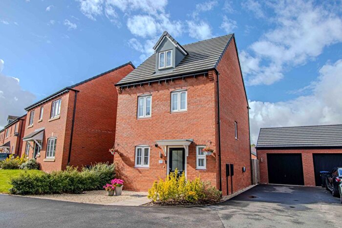 3 Bedroom Detached House For Sale In St. Marys Mews, Cubbington, CV32