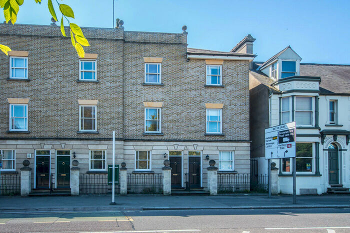 3 Bedroom Town House To Rent In Ware Road, Hertford, SG13