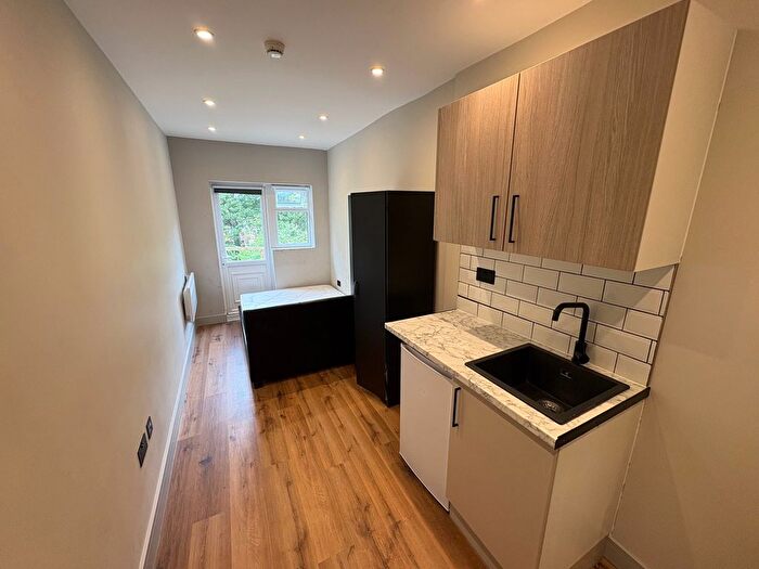 Studio To Rent In Harefield Road, Uxbridge, UB8