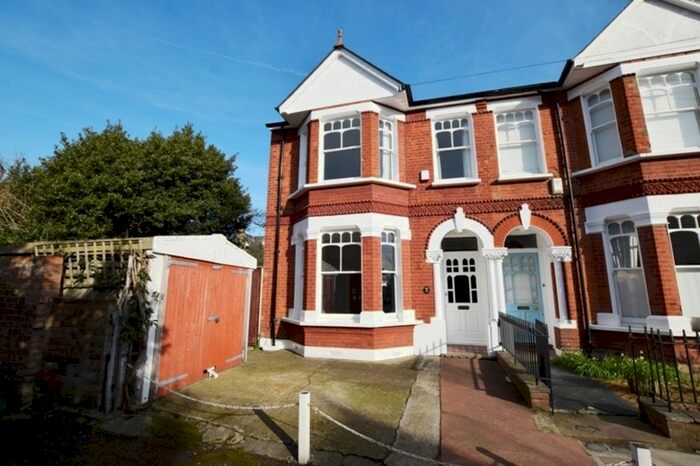 3 Bedroom End Of Terrace House To Rent In Haverfield Gardens, Kew, Richmond, Surrey, TW9