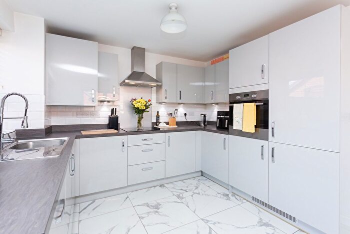 3 Bedroom Semi-detached House For Sale In Clansman Road, Fulwood, PR2