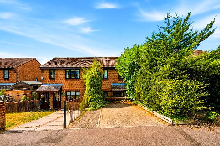 2 Bedroom Terraced House For Sale In Newells Close, Brighton, BN2