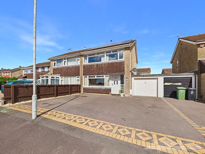 3 Bedroom Semi-Detached House For Sale In Wyville Road, Frome, BA11