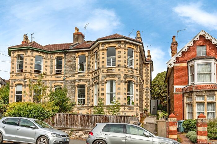 2 Bedroom Flat For Sale In Zetland Road, Redland, Bristol, BS6