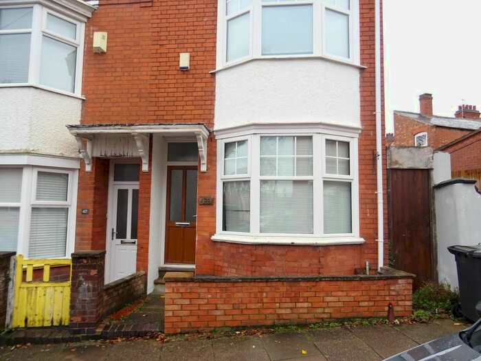 3 Bedroom End Of Terrace House To Rent In Fleetwood Road, Leicester, LE2