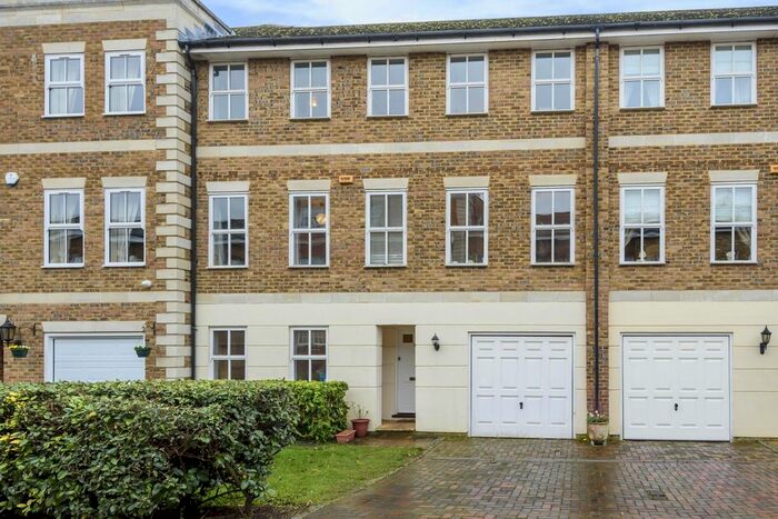 4 Bedroom Terraced House To Rent In Ellesmere Place, Walton On Thames, KT12