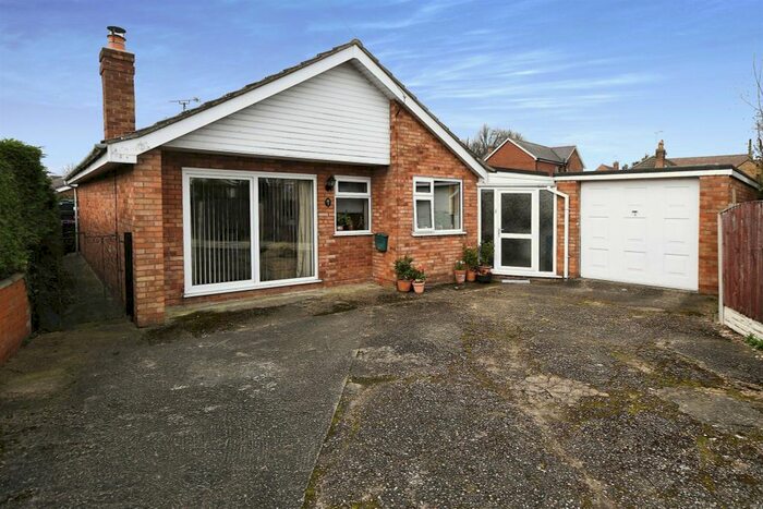 2 Bedroom Detached Bungalow For Sale In Falcon Close, Eagle, Lincoln, LN6