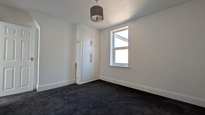 2 Bedroom End Terrace House To Rent In East Street, Dover, Kent, CT17