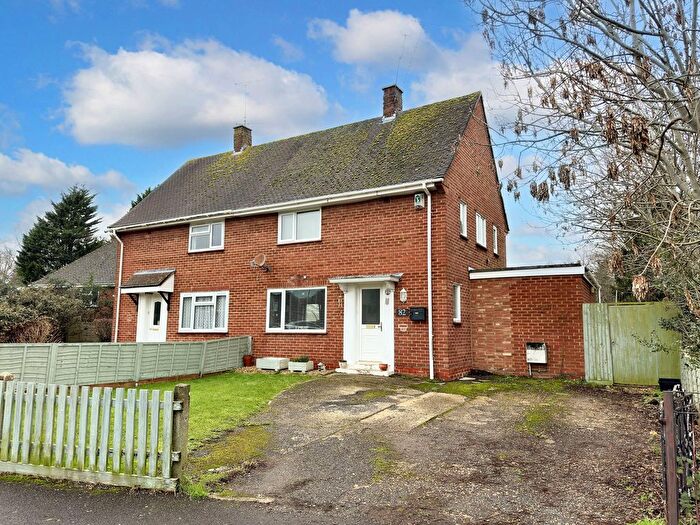 2 Bedroom Semi Detached House For Sale In Hobart Drive, Hythe, SO45