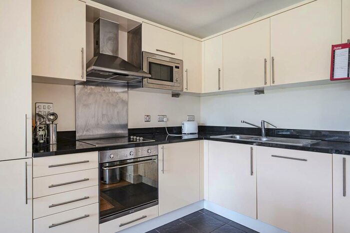 1 Bedroom Flat To Rent In Drayton Park, Highbury, London, N5