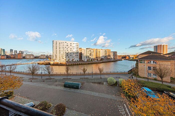2 Bedroom Flat For Sale In Glaisher Street, London, SE8