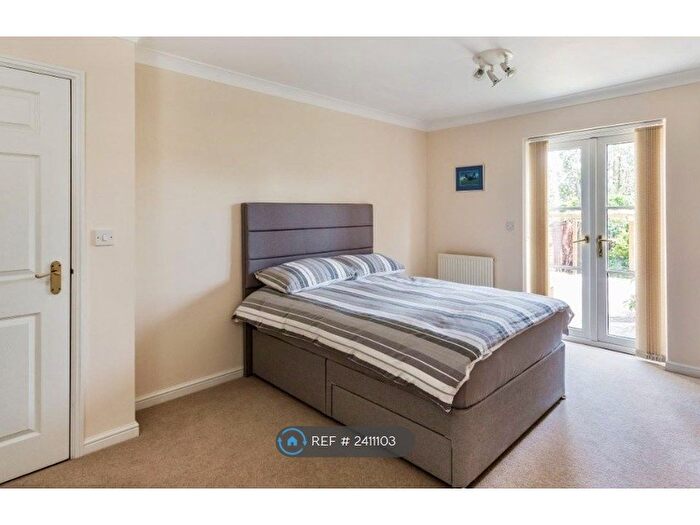 4 Bedroom Terraced House To Rent In Burns Close, Carshalton Beeches, SM5