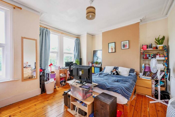 4 Bedroom Terraced House To Rent In Midland Terrace, Acton, London, NW10